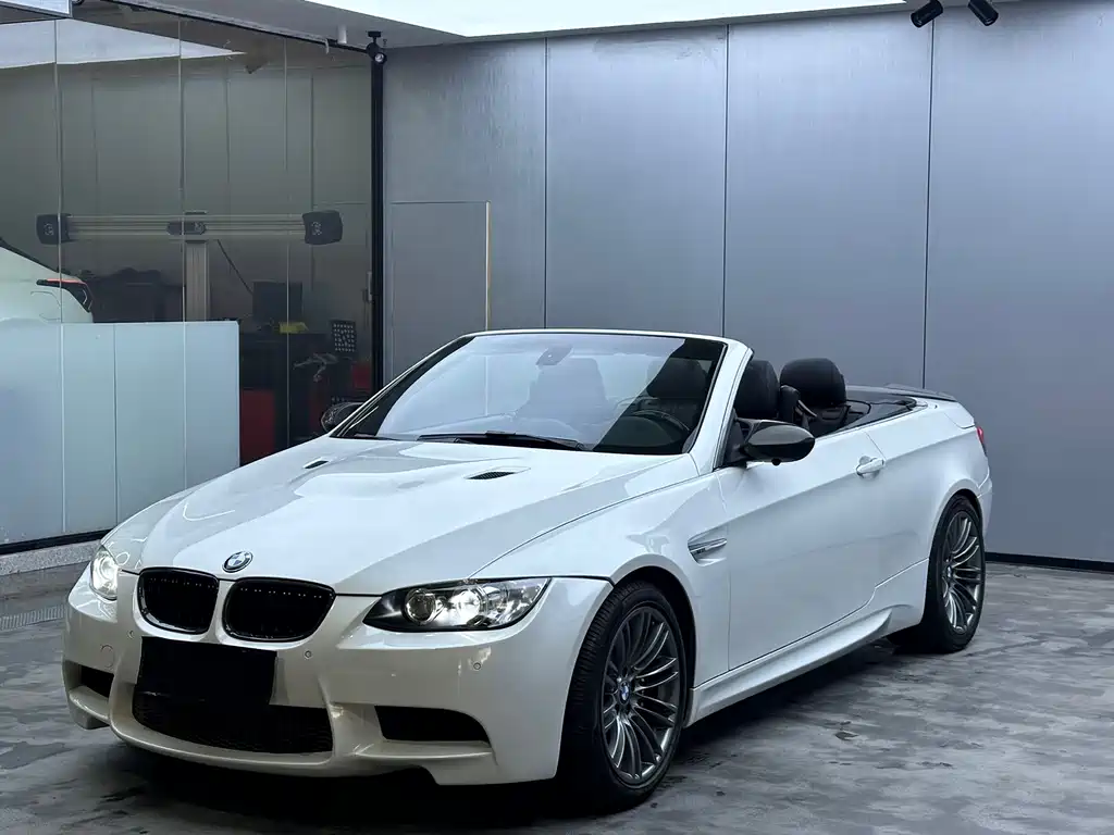 BMW M3 2011