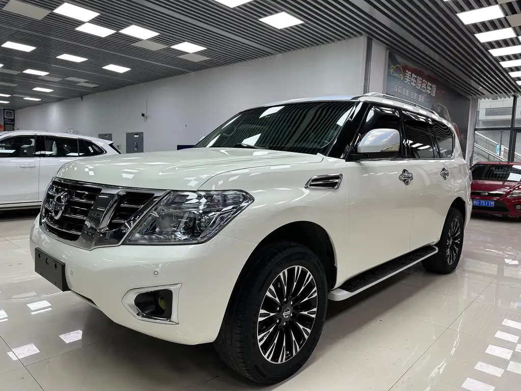 NISSAN TOURE