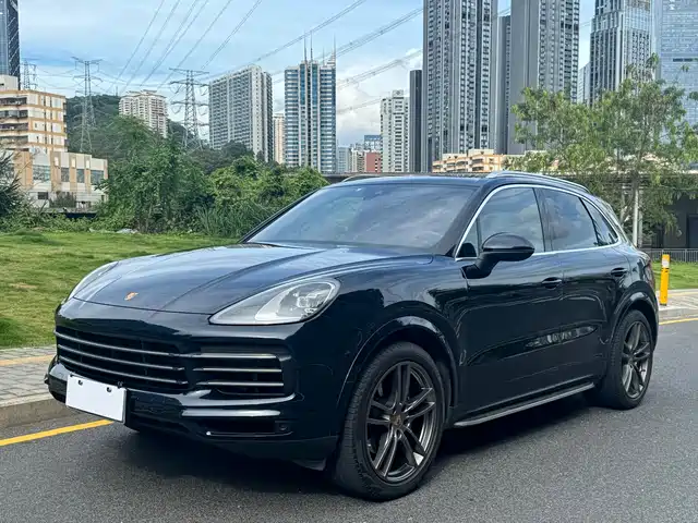 PORSCHE CAYENNE 2021
