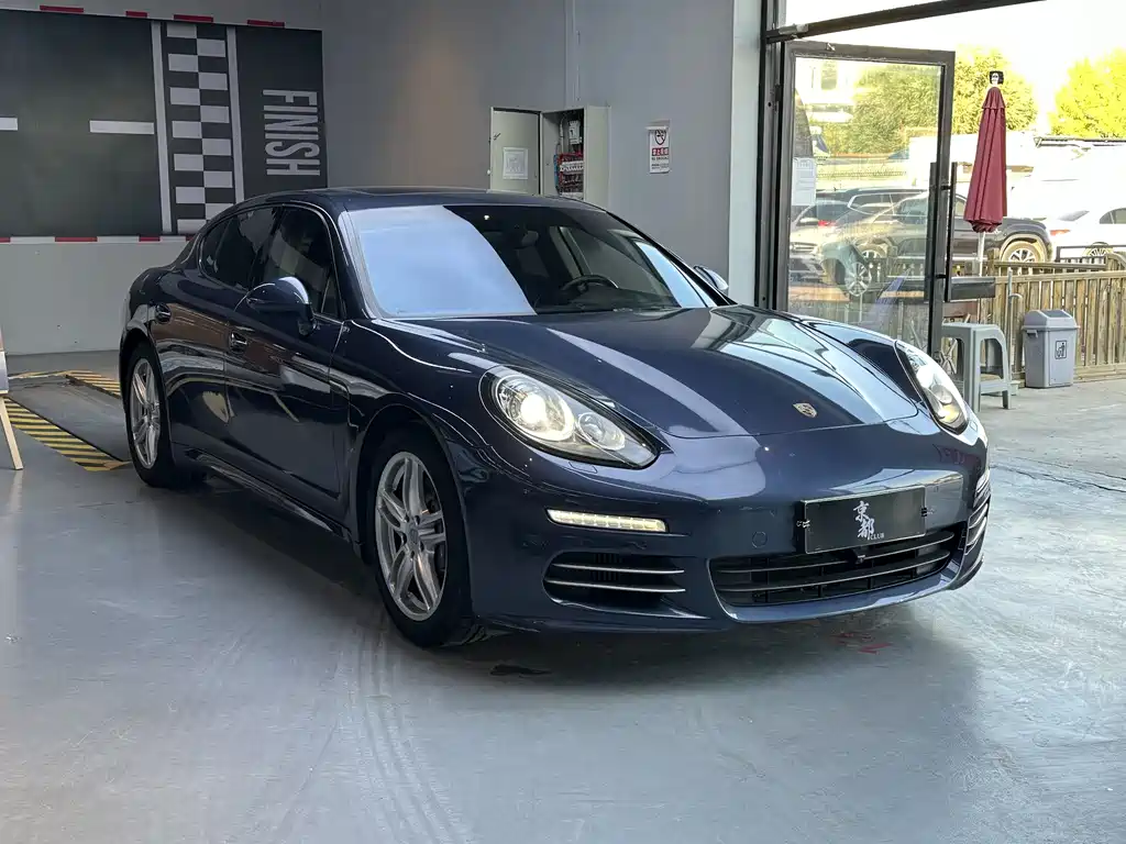 Porsche Panamera 2014 Panamera 4 3.0T