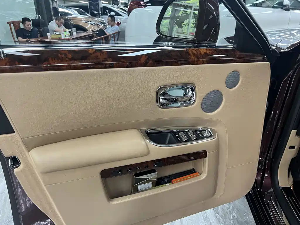 Rolls-Royce Ghost 2010 6.6T Standard
