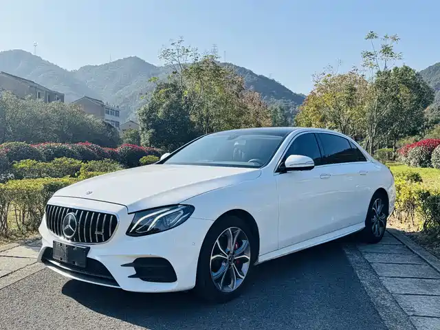 MERCEDES-BENZ E CLASS 2020