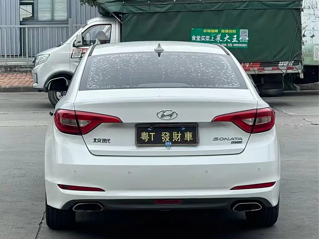 HYUNDAI SONATA