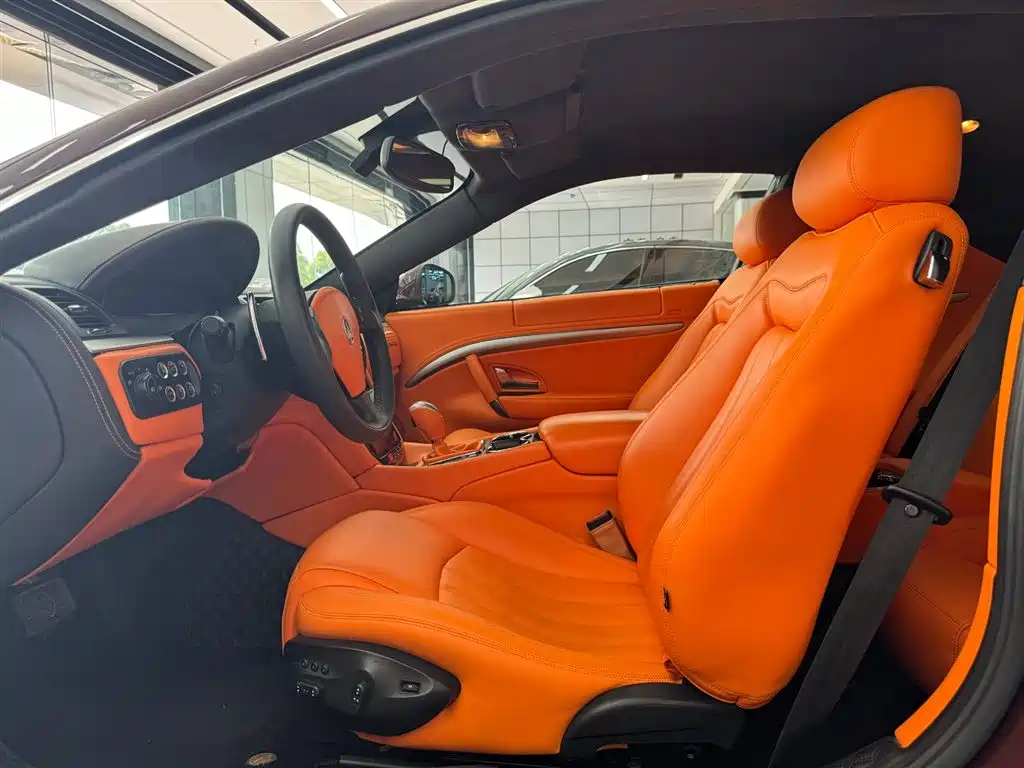 Maserati GranTurismo 2013 4.2L AT