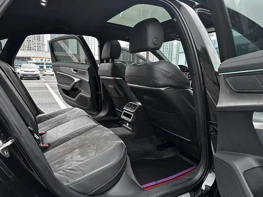 Audi A6L 2022 40 TFSI Luxury