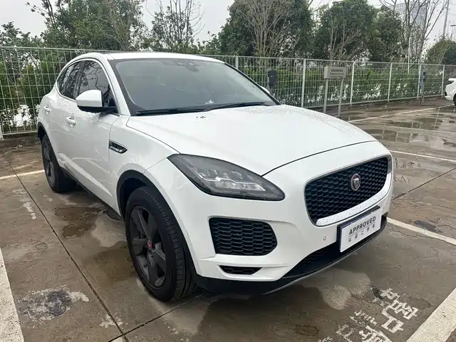 JAGUAR E PACE