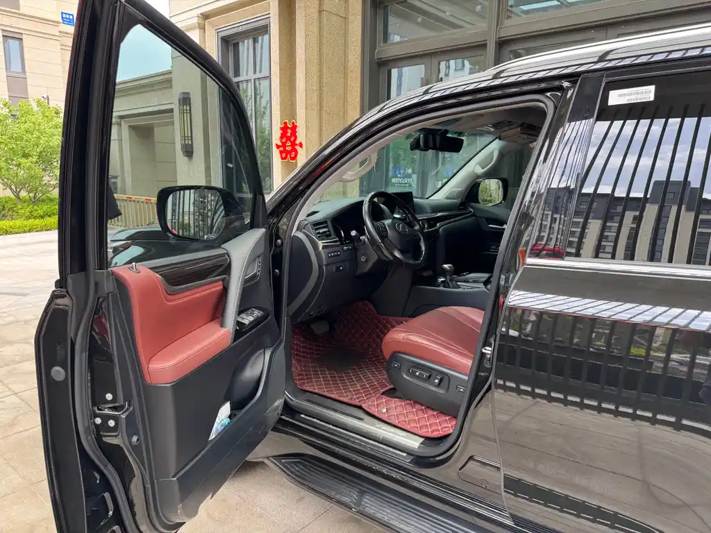 LEXUS  LX