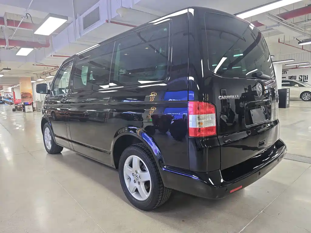 Volkswagen Caravelle 2008 3.2L AT