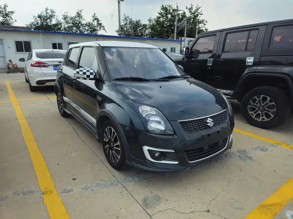 SUZUKI SWIFT