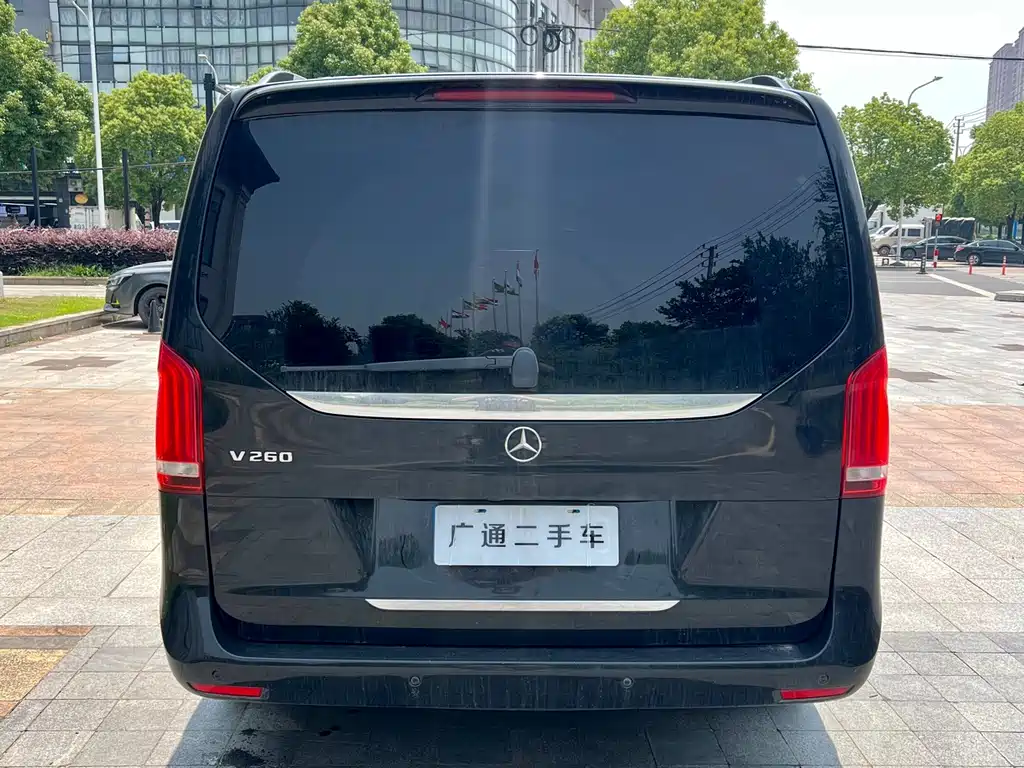 MERCEDES-BENZ V CLASS