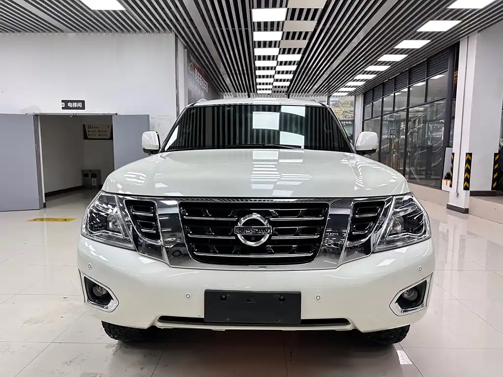 NISSAN TOURE