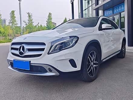 奔驰GLA 2017款 GLA 220 4MATIC 时尚型