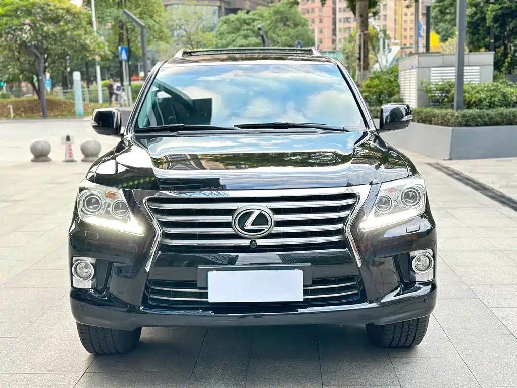 Lexus LX 2013 570