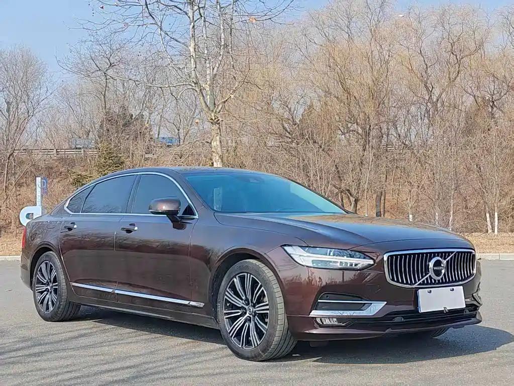 Volvo S90 2020 года выпуска T5 Comfort Luxury Edition 40000 km 2020