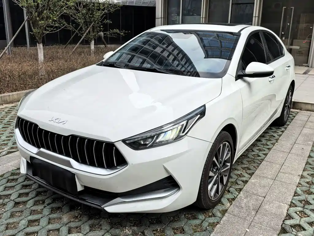 Кia K3 2021 года 1.5L CVT Молодёжная версия 40000 km 2021