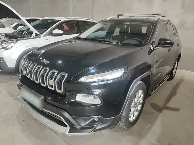 JEEP FREE LIGHT 2017