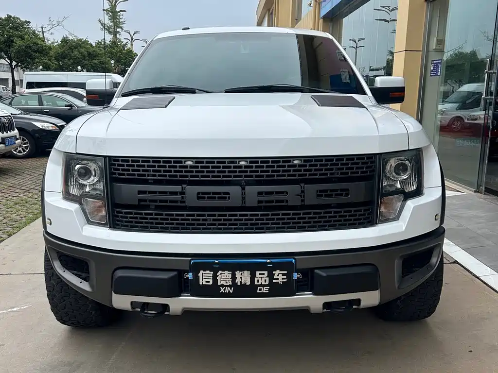 Ford F-150 Raptor 2013