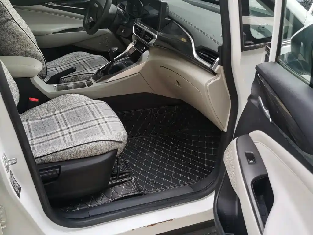 SAIC MAXUS CHASE G50