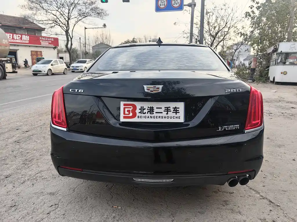 CADILLAC CT6