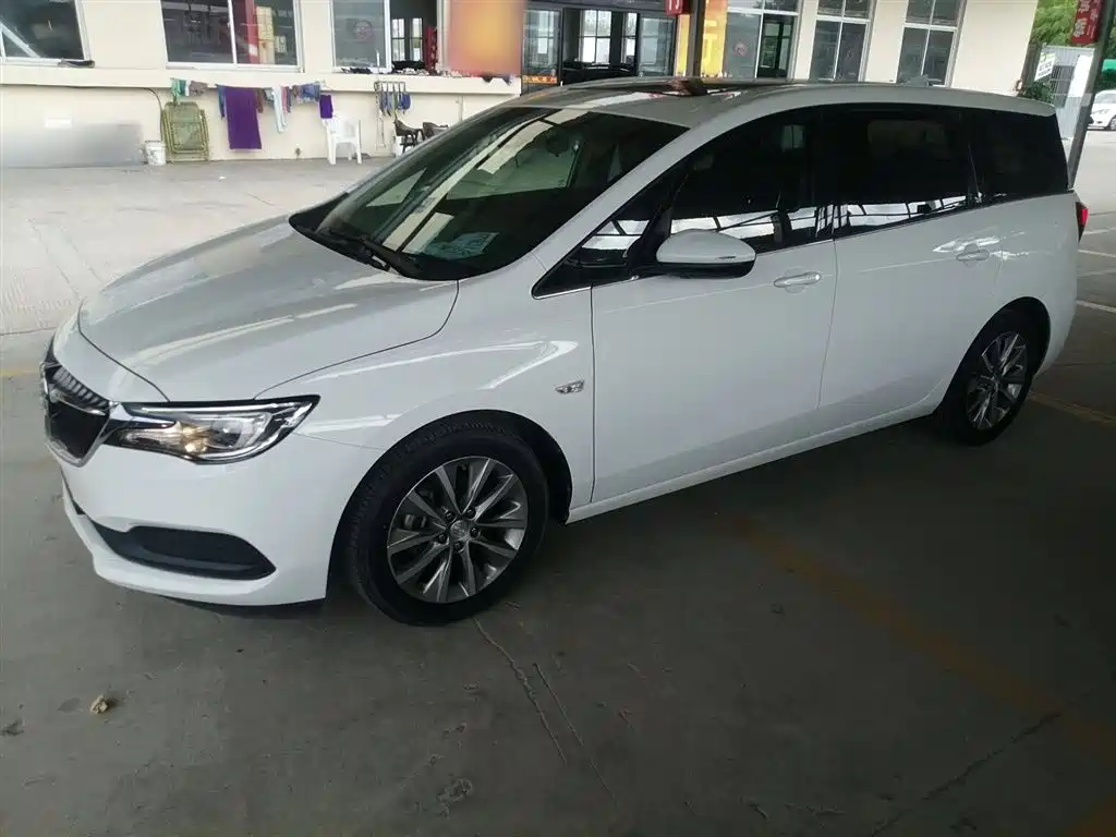 BUICK  GL6