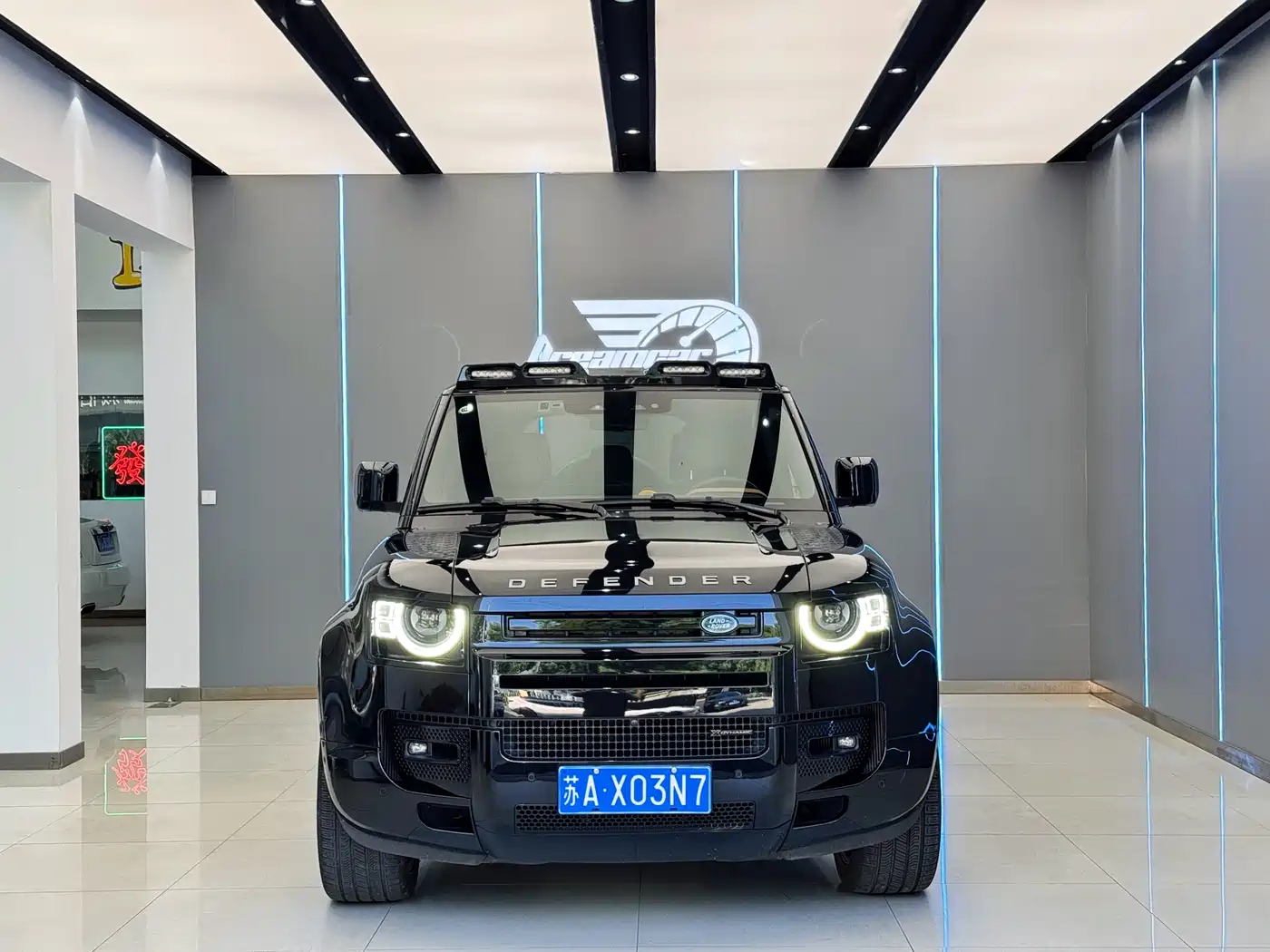 Land Rover Defender