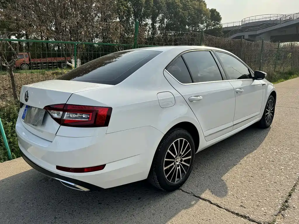 SKODA OCTAVIA