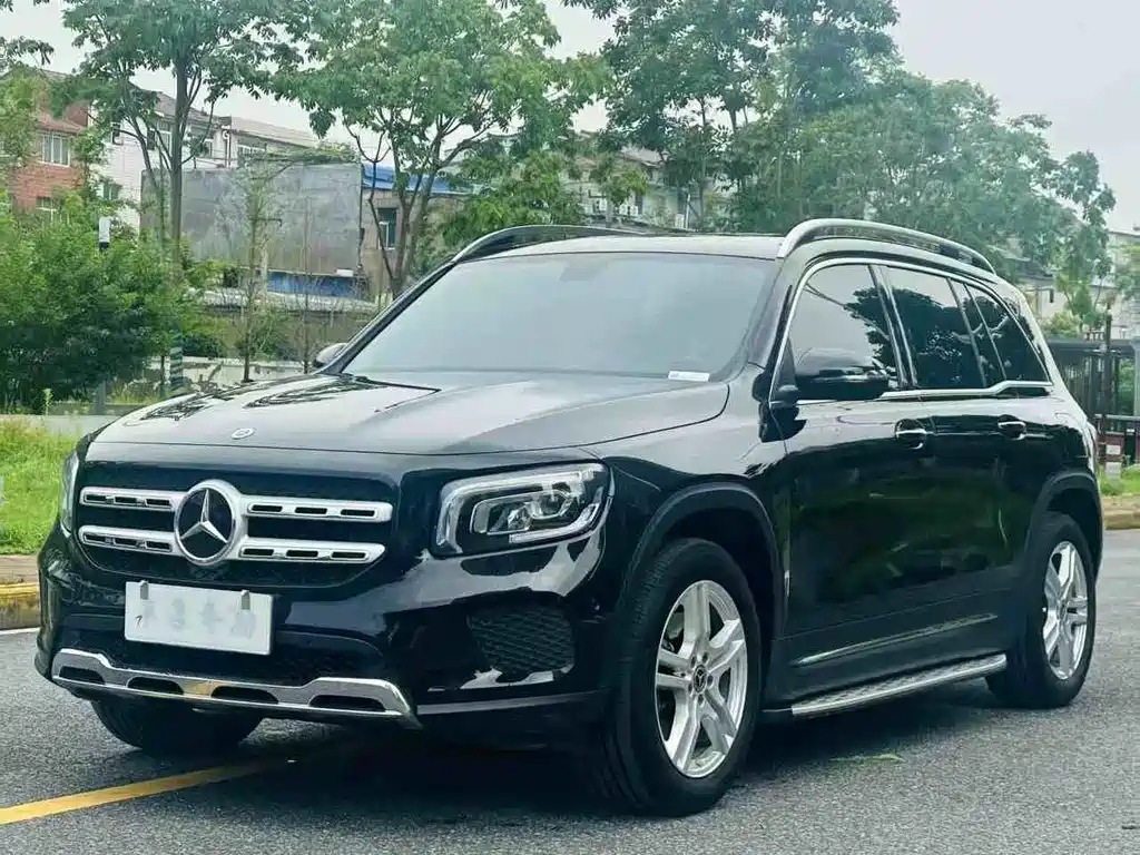 Мерседес GLB 2023 года GLB 220 Вариант в стиле 23000 km 2023
