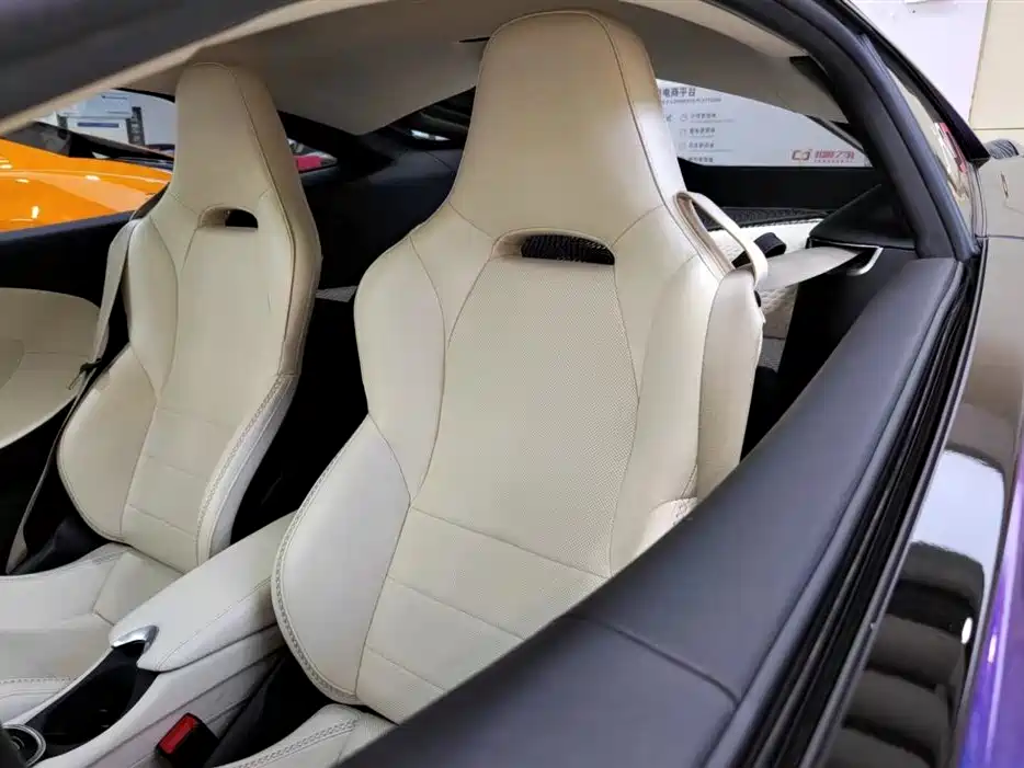 MCLAREN  GT