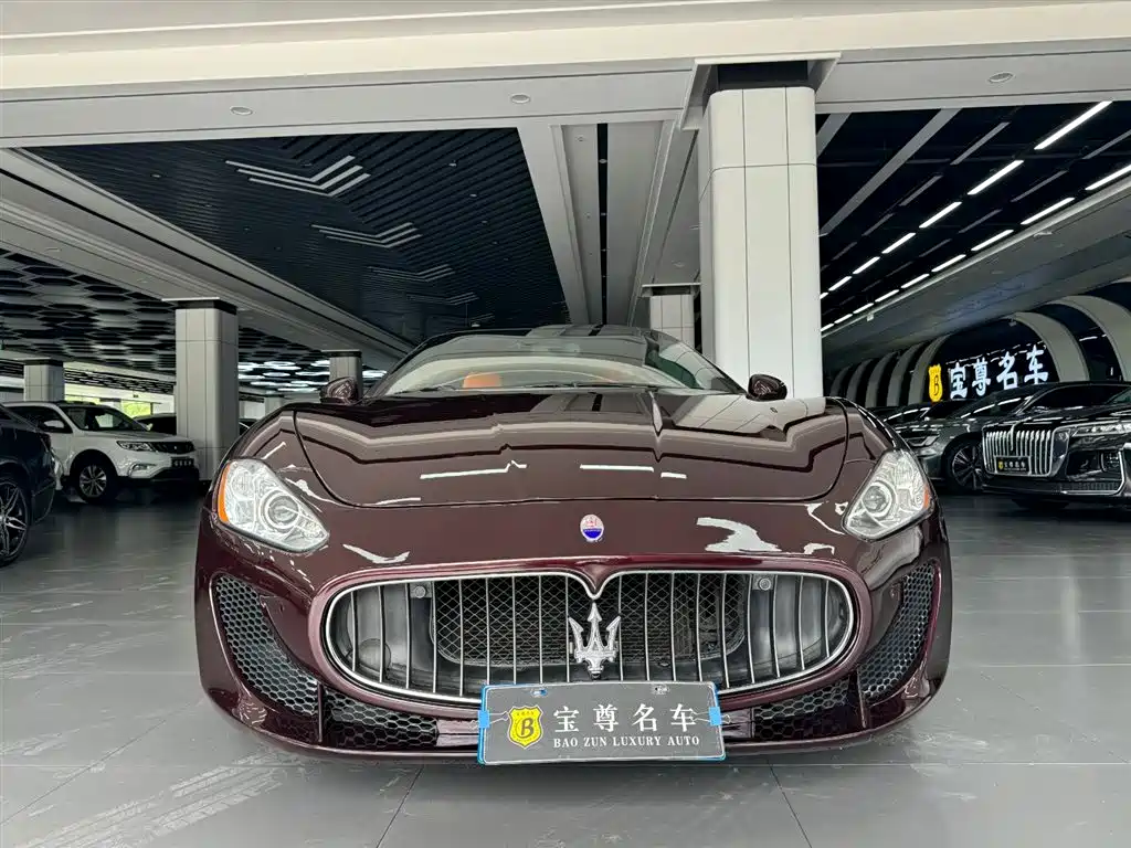 Maserati GranTurismo 2013 4.2L AT