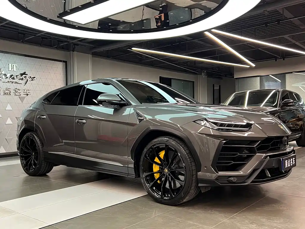 Купить Lamborghini Urus