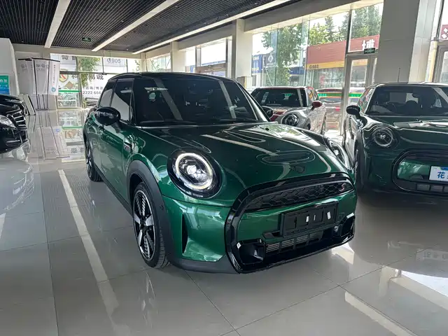 MINI  2024