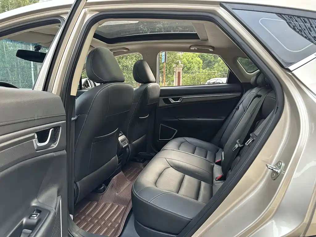 GEELY AUTOMOBILE EMGRAND GS