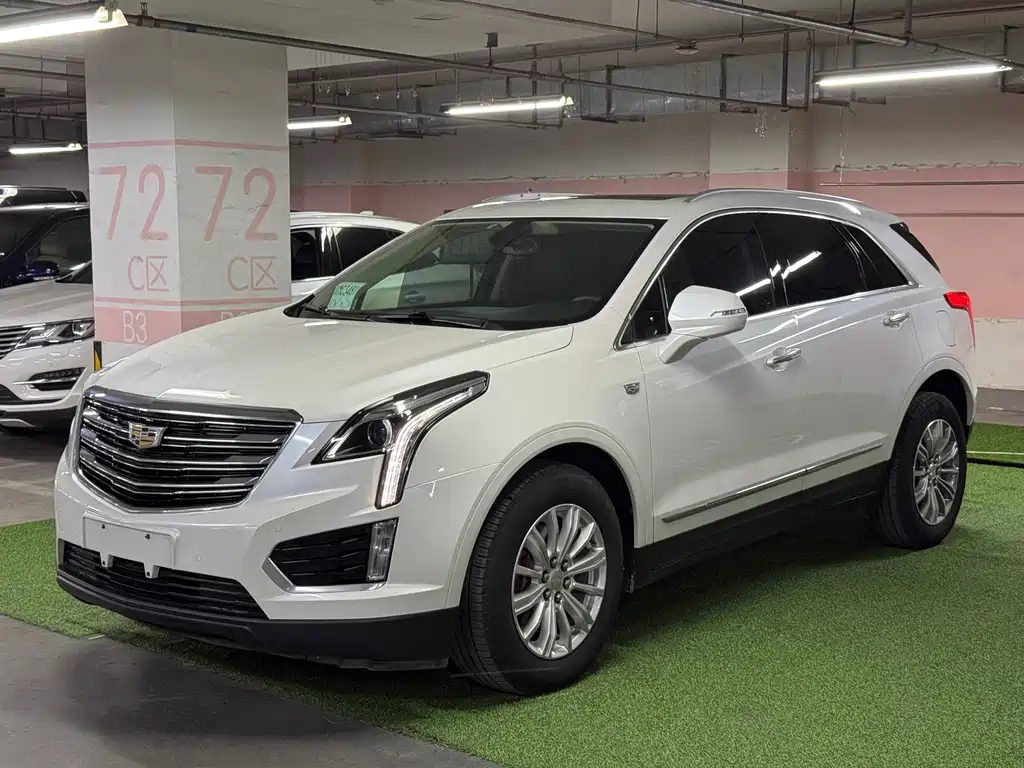 CADILLAC XT5