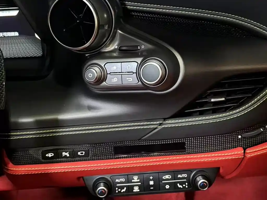 Ferrari F8 2020 Spider 3.9T V8