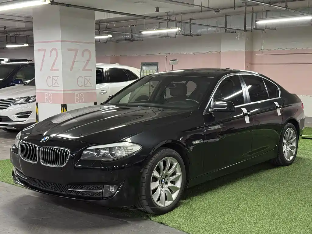 BMW 5 Series (Import) 2011
