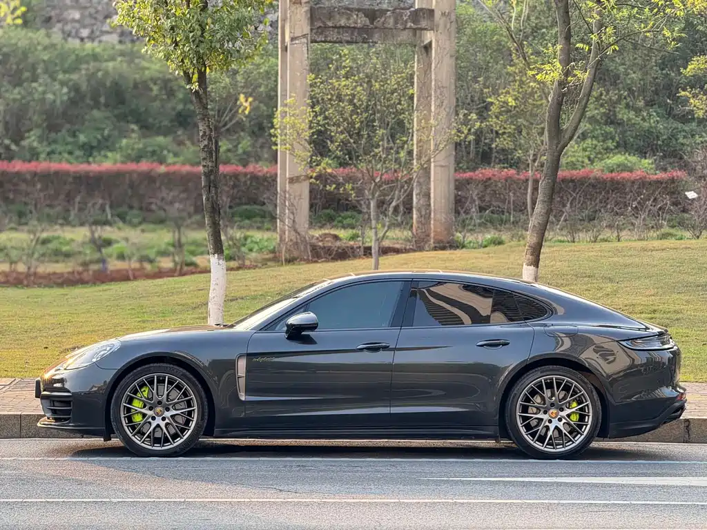 PORSCHE PANAMERA NEW ENERGY