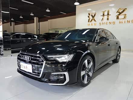 奥迪A6L 2023款 45 TFSI quattro 臻选动感型