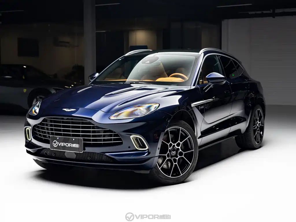 Aston Martin DBX 2020