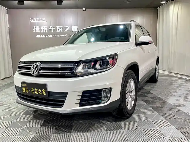VOLKSWAGEN TIGUAN 2016