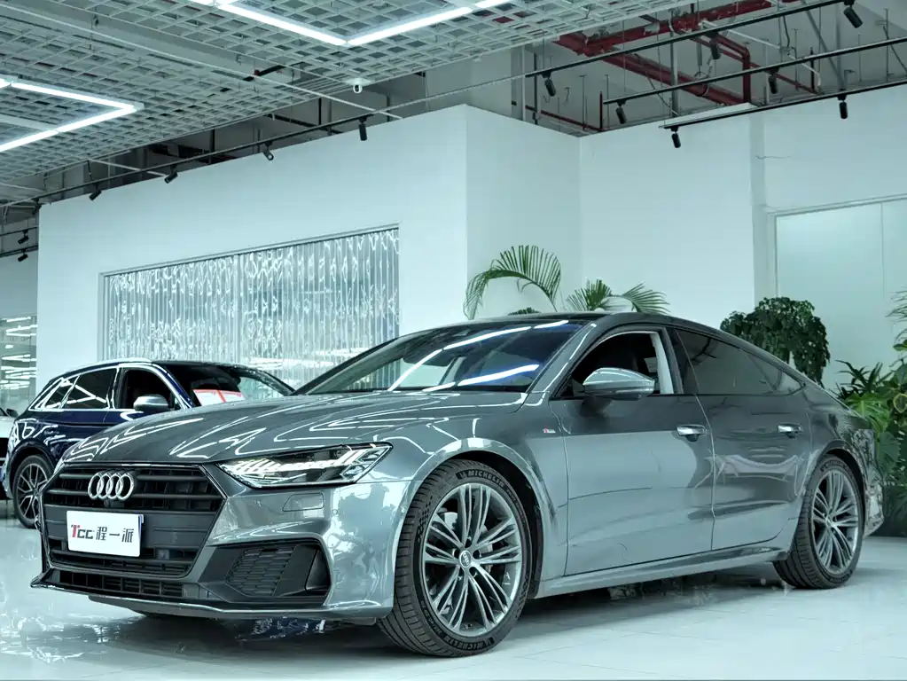 Ауди A7 2022 года 45 TFSI Селектированная версия 53000 km 2022