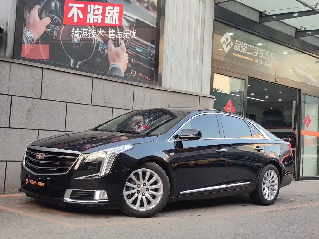 CADILLAC XTS