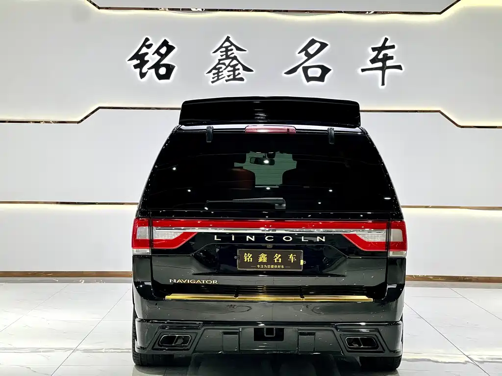 LINCOLN NAVIGATOR