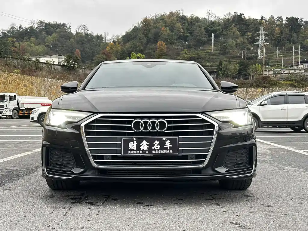 Audi A6L 2022 40 TFSI Luxury