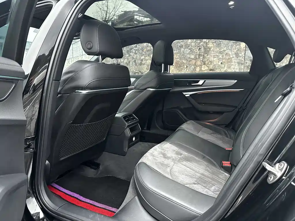 Audi A6L 2022 40 TFSI Luxury