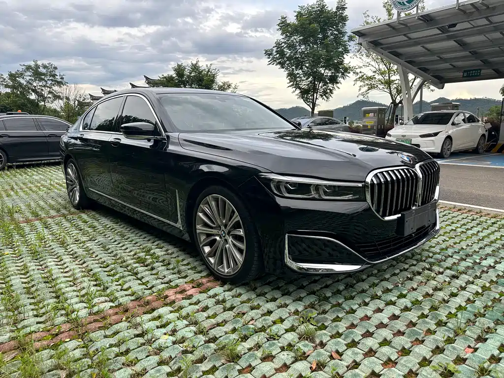 BMW 7 Series 7 2021 740Li Lead Luxury