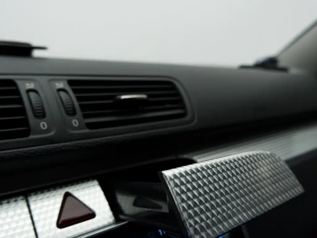 Volkswagen Passat 2008 R36