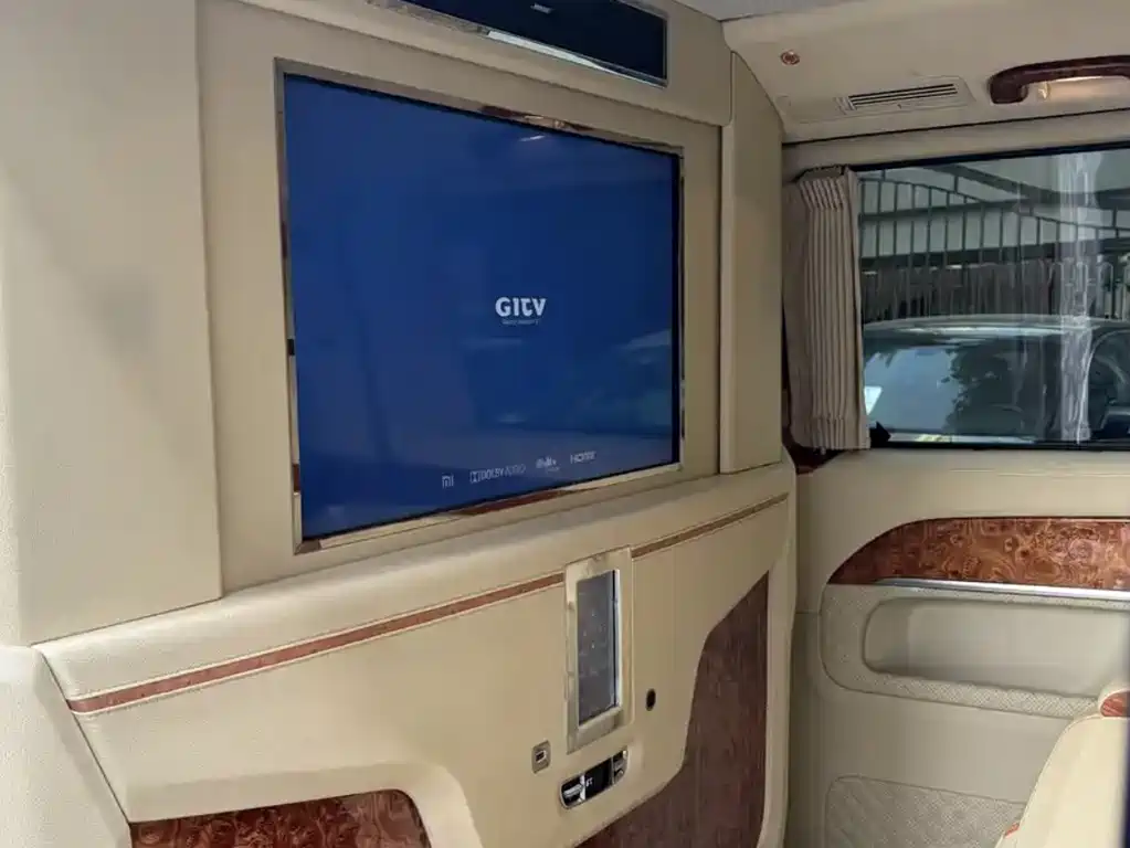 MERCEDES-BENZ V CLASS