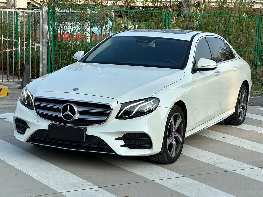 MERCEDES-BENZ E CLASS