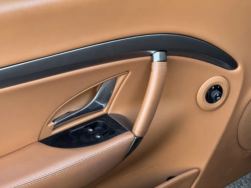 Maserati GranTurismo 2013 4.2L AT