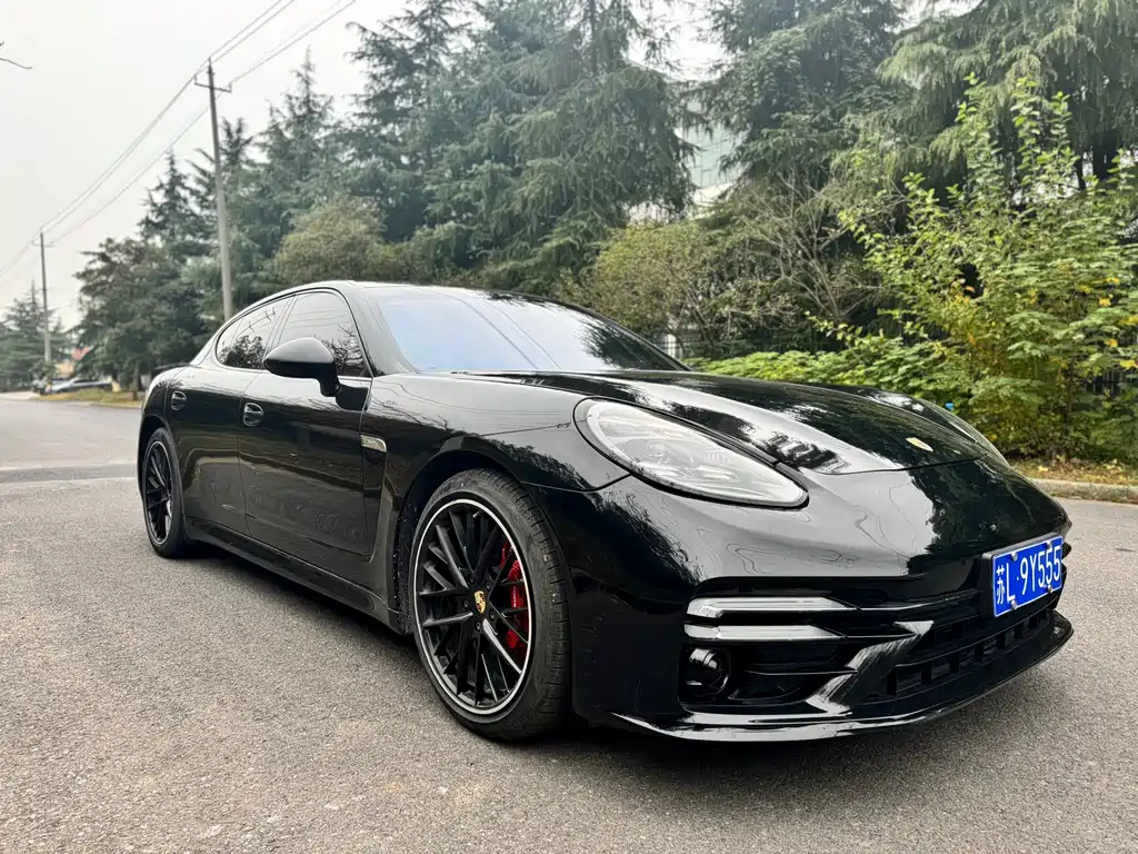 Porsche Panamera 2010 Panamera 4 3.6L
